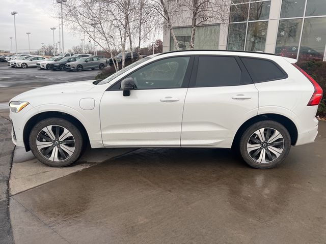 2024 Volvo XC60 Recharge Plug-In Hybrid Plus Dark Theme