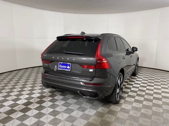 2024 Volvo XC60 Recharge Plug-In Hybrid Plus Dark Theme