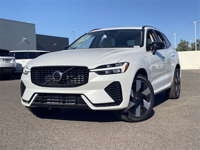 2024 Volvo XC60 Recharge Plug-In Hybrid Plus Dark Theme