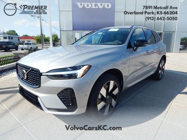 2024 Volvo XC60 Recharge Plug-In Hybrid Plus Dark Theme