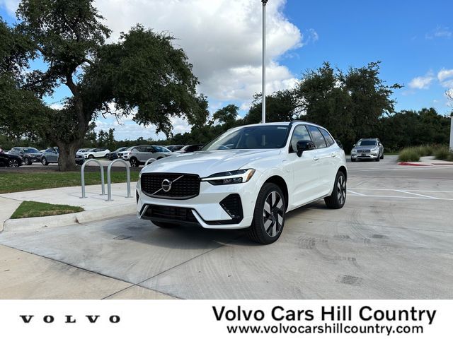 2024 Volvo XC60 Recharge Plug-In Hybrid Ultimate Black Edition