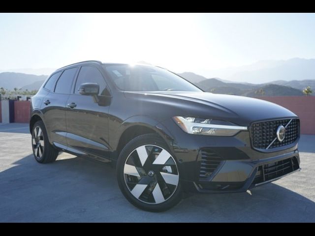 2024 Volvo XC60 Recharge Plug-In Hybrid Ultimate Dark Theme