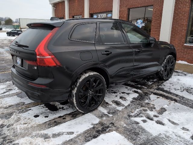 2024 Volvo XC60 Recharge Plug-In Hybrid Ultimate Black Edition