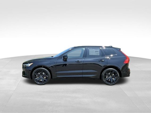 2024 Volvo XC60 Recharge Plug-In Hybrid Ultimate Black Edition