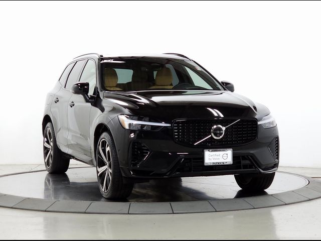 2024 Volvo XC60 Recharge Plug-In Hybrid Ultimate Dark Theme