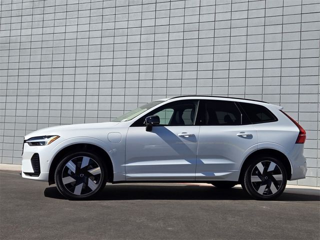 2024 Volvo XC60 Recharge Plug-In Hybrid Ultimate Dark Theme