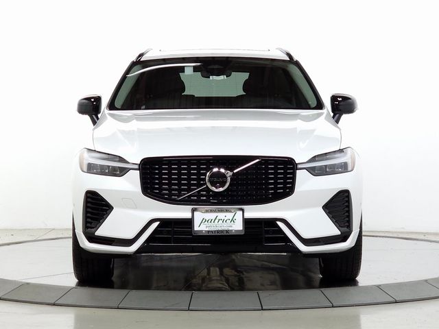 2024 Volvo XC60 Recharge Plug-In Hybrid Ultimate Dark Theme