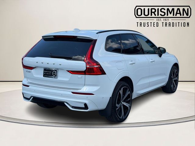 2024 Volvo XC60 Recharge Plug-In Hybrid Ultimate Dark Theme
