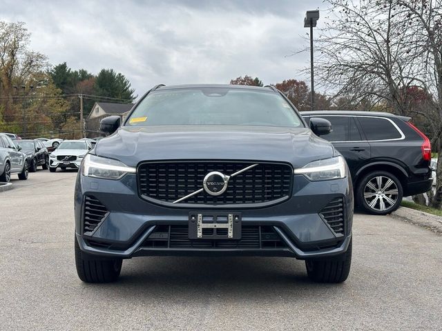 2024 Volvo XC60 Recharge Plug-In Hybrid Ultimate Dark Theme