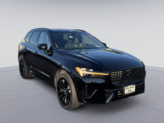 2024 Volvo XC60 Recharge Plug-In Hybrid Ultimate Black Edition