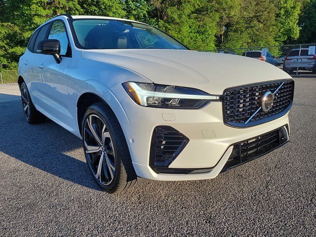 2024 Volvo XC60 Recharge Plug-In Hybrid Ultimate Dark Theme