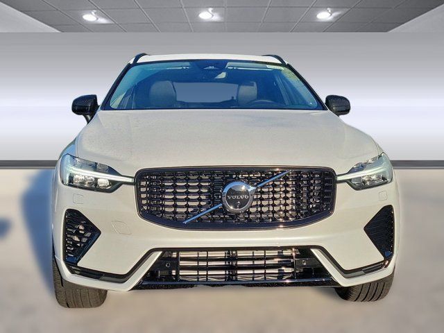 2024 Volvo XC60 Recharge Plug-In Hybrid Ultimate Dark Theme