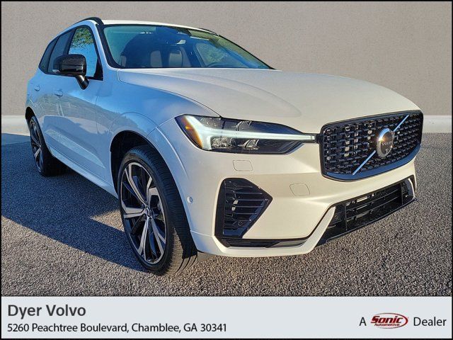 2024 Volvo XC60 Recharge Plug-In Hybrid Ultimate Dark Theme