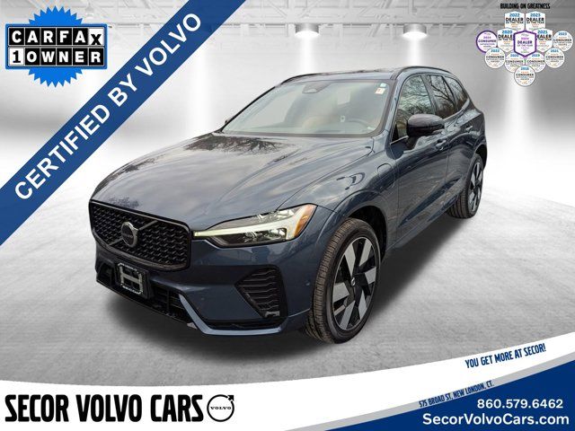 2024 Volvo XC60 Recharge Plug-In Hybrid Ultimate Dark Theme