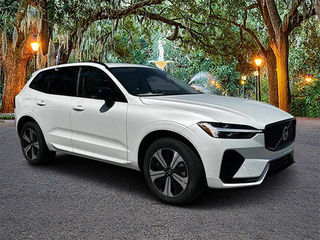 2024 Volvo XC60 Recharge Plug-In Hybrid Core Dark Theme