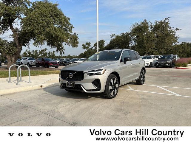 2024 Volvo XC60 Recharge Plug-In Hybrid Plus Dark Theme