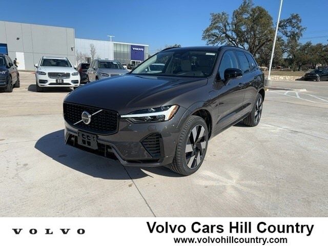 2024 Volvo XC60 Recharge Plug-In Hybrid Plus Dark Theme