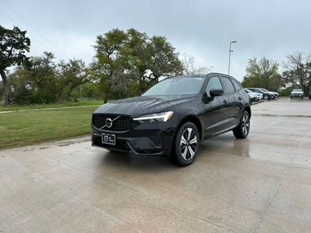 2024 Volvo XC60 Recharge Plug-In Hybrid Plus Dark Theme