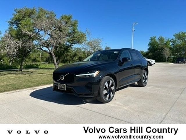 2024 Volvo XC60 Recharge Plug-In Hybrid Ultimate Dark Theme