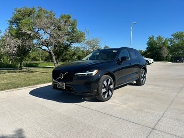 2024 Volvo XC60 Recharge Plug-In Hybrid Ultimate Dark Theme