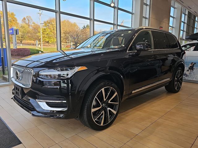 2024 Volvo XC90 Plus Bright Theme