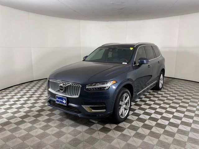 2024 Volvo XC90 Core Bright Theme