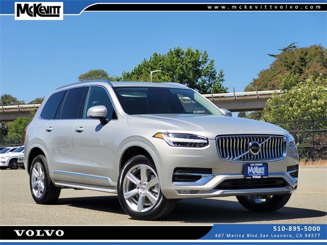 2024 Volvo XC90 Core Bright Theme