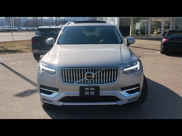 2024 Volvo XC90 Plus Bright Theme