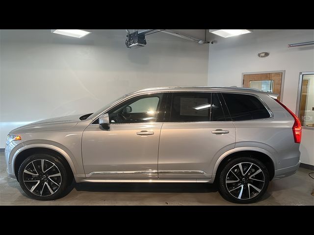 2024 Volvo XC90 Plus Bright Theme