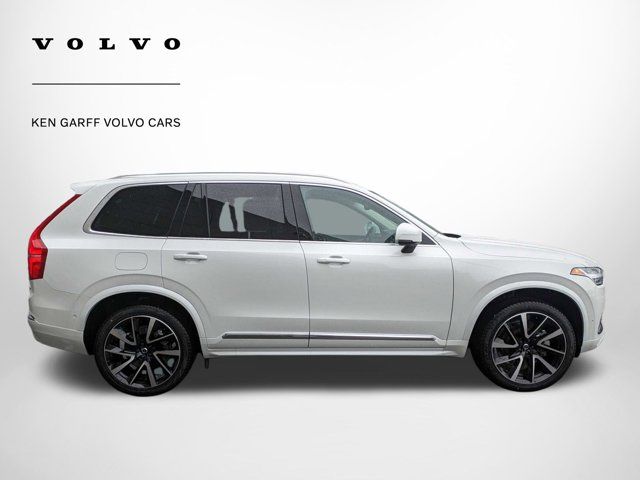 2024 Volvo XC90 Plus Bright Theme