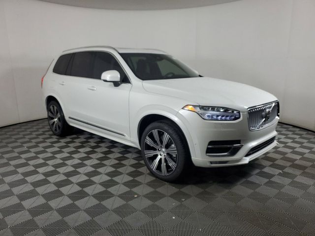 2024 Volvo XC90 Plus Bright Theme