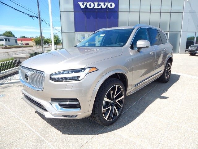 2024 Volvo XC90 Plus Bright Theme