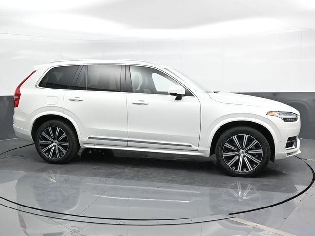 2024 Volvo XC90 Plus Bright Theme