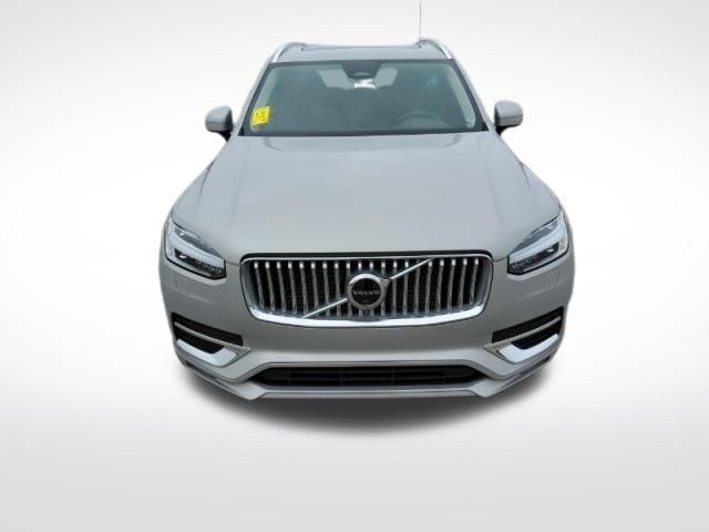 2024 Volvo XC90 Plus Bright Theme