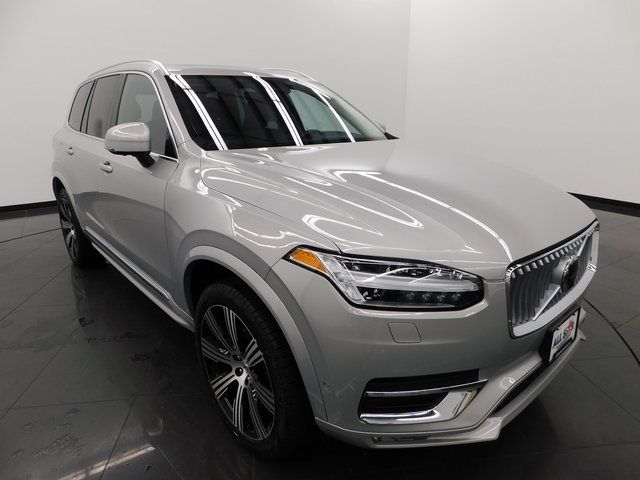 2024 Volvo XC90 Plus Bright Theme