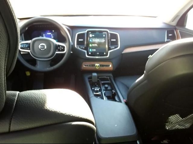 2024 Volvo XC90 Plus Bright Theme