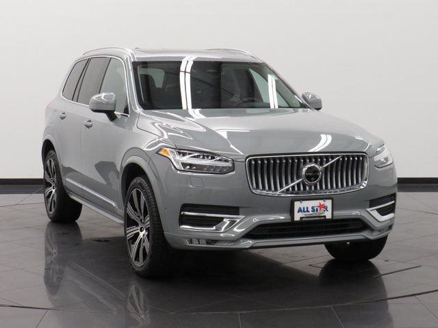 2024 Volvo XC90 Plus Bright Theme