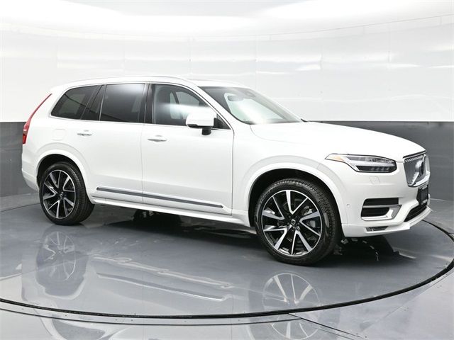 2024 Volvo XC90 Plus Bright Theme