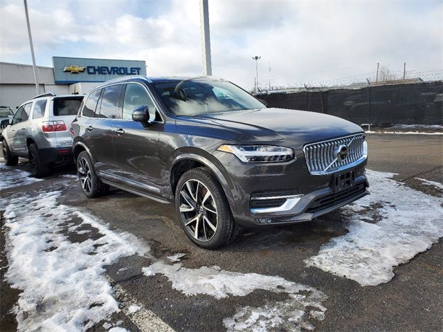 2024 Volvo XC90 Plus Bright Theme