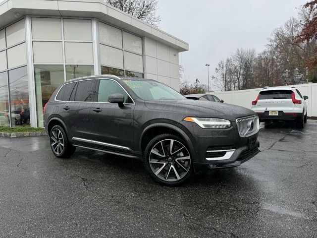 2024 Volvo XC90 Plus Bright Theme