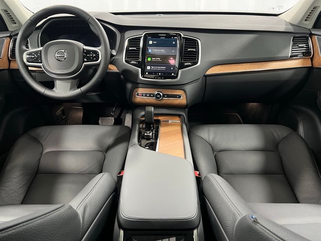 2024 Volvo XC90 Plus Bright Theme