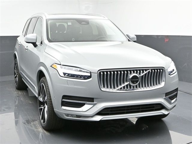 2024 Volvo XC90 Plus Bright Theme