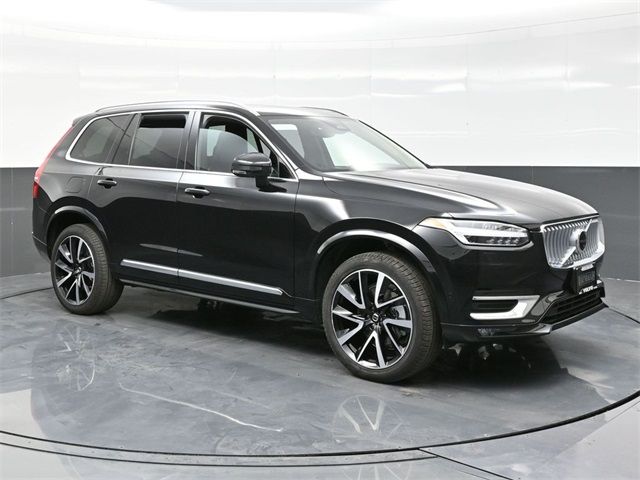 2024 Volvo XC90 Plus Bright Theme