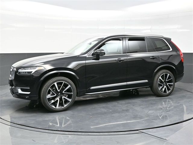 2024 Volvo XC90 Plus Bright Theme