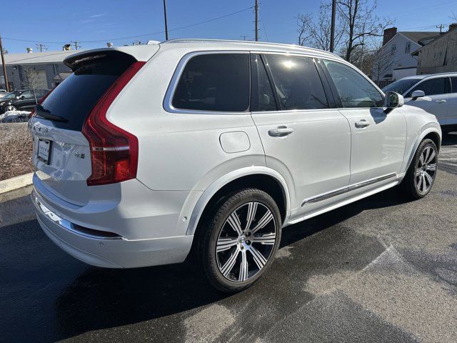 2024 Volvo XC90 Plus Bright Theme