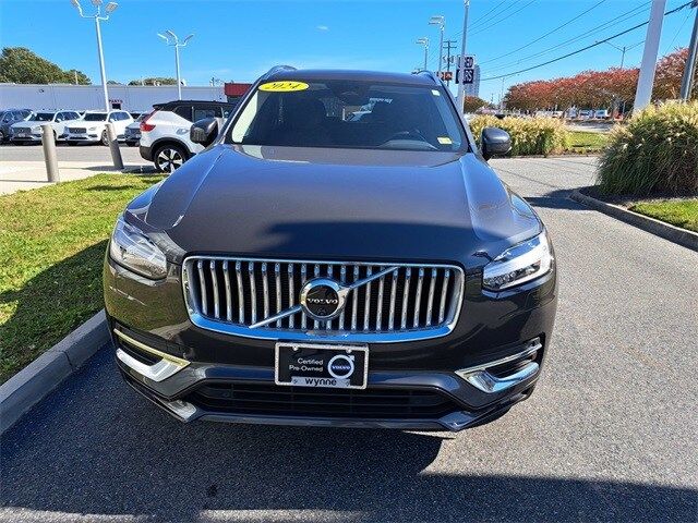 2024 Volvo XC90 Plus Bright Theme