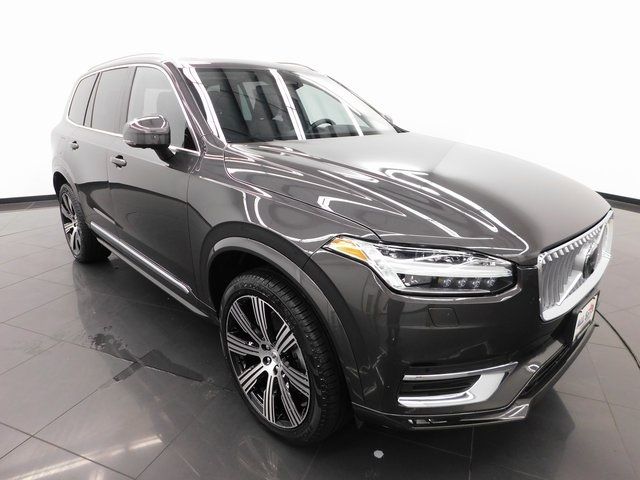 2024 Volvo XC90 Plus Bright Theme