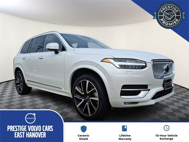 2024 Volvo XC90 Plus Bright Theme