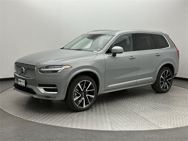 2024 Volvo XC90 Plus Bright Theme