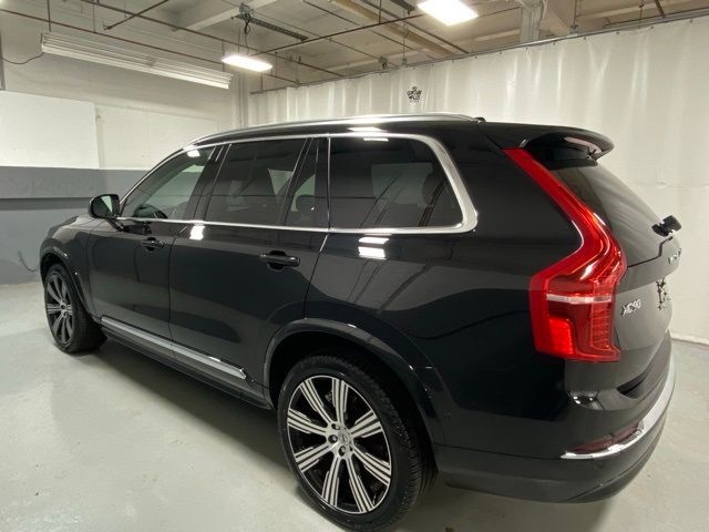 2024 Volvo XC90 Plus Bright Theme